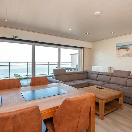 Nice Apartment With Suberb Sea Views De Haan Exterior photo