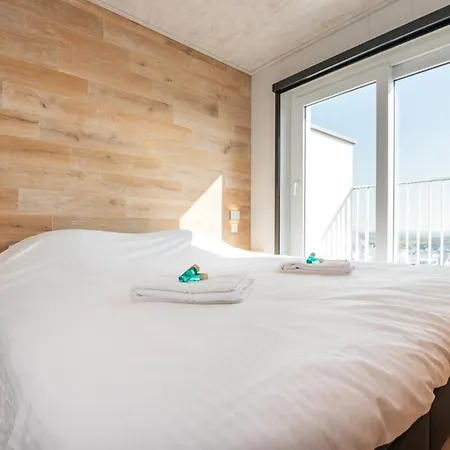 Nice Apartment With Suberb Sea Views De Haan Exterior photo