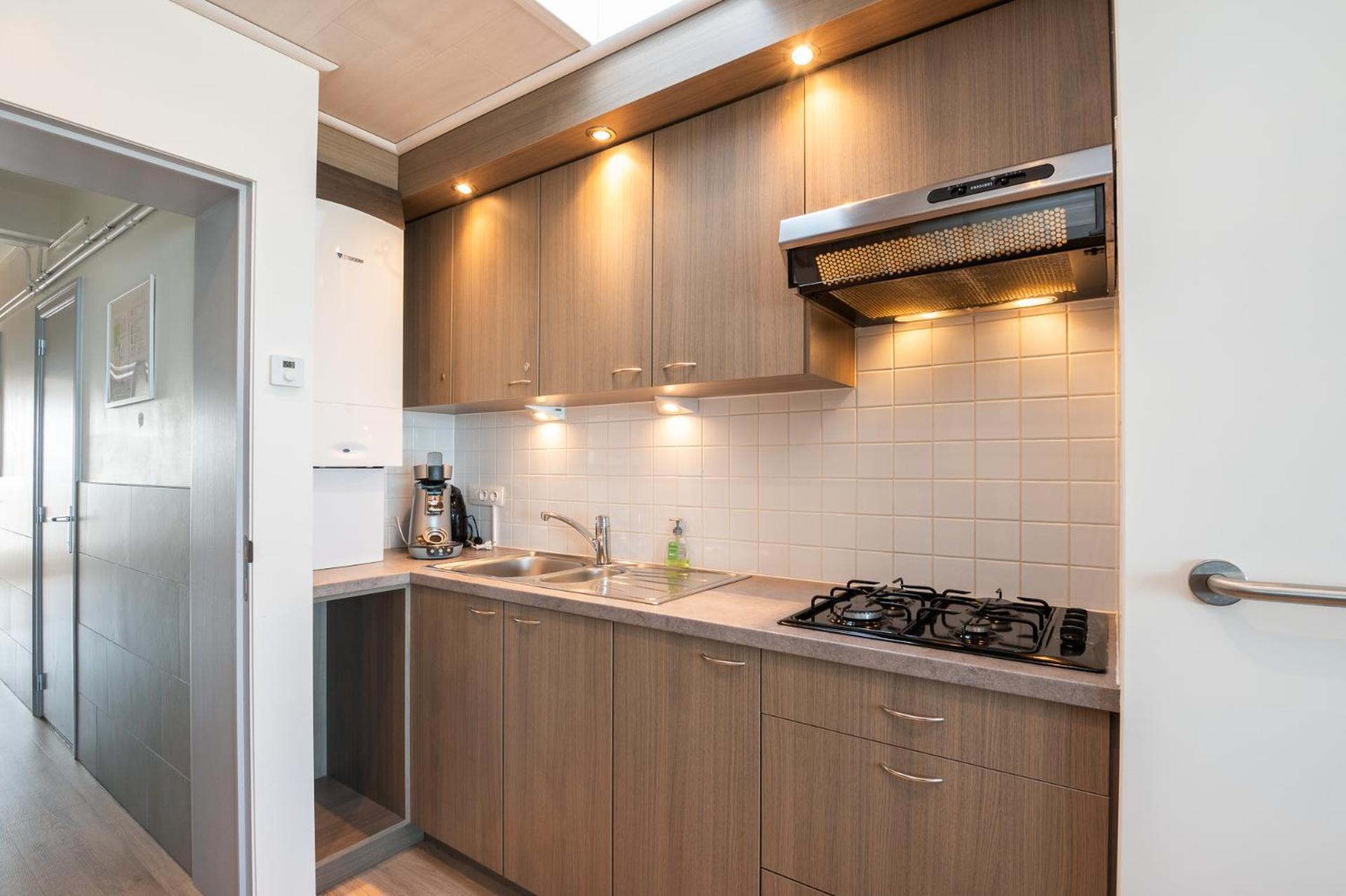 Apartment With Suberb Sea Views *